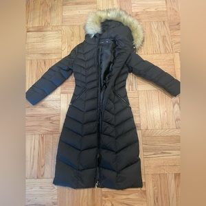 Tahari long down coat nwot small
